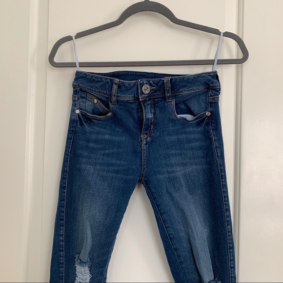 Distressed Jeans - Picture 2 of 5